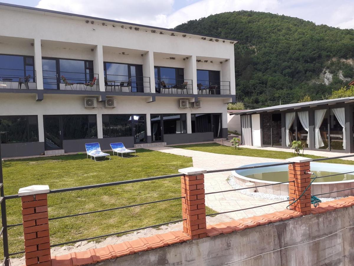 Cazanele Dunarii "La Cumatru" Dubova Exterior foto